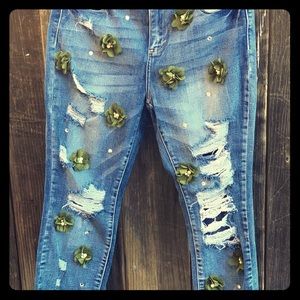 Flower bomb custom jeans